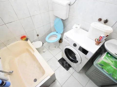 Prodaja, kuća, 83m², Rogami, Podgorica - image 15