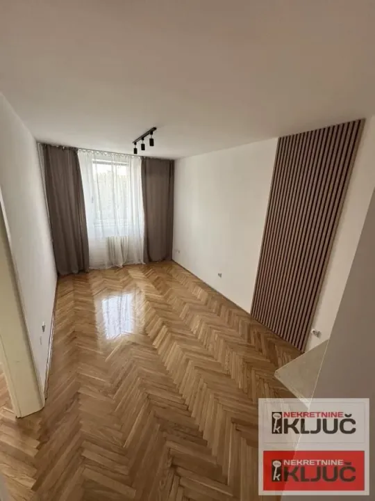 Prodaja, jednosoban stan, 35m², Bulevar Oslobodjenja, Novi Sad Sve Podlokacije