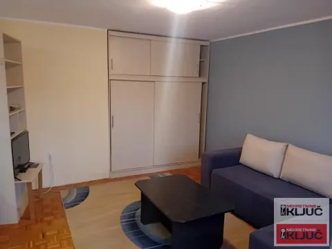 Izdavanje, dvosoban stan, 42m², Sajmište, Novi Sad - image 3