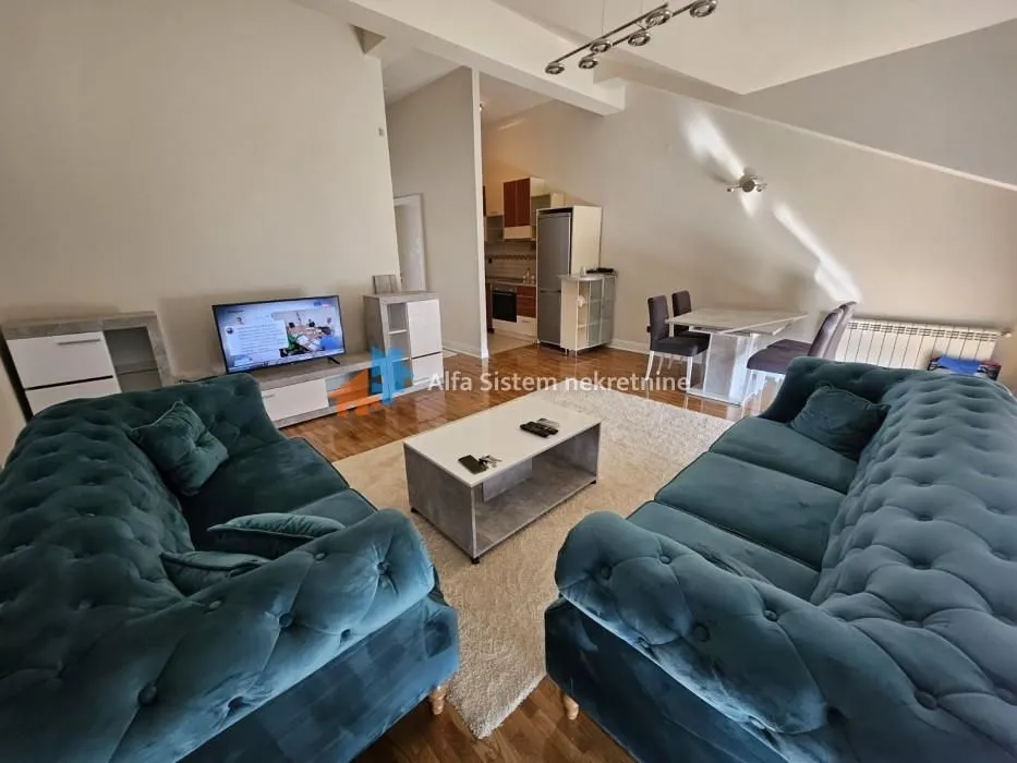 Izdavanje, dvosoban stan, 103m², Savski Venac, Beograd