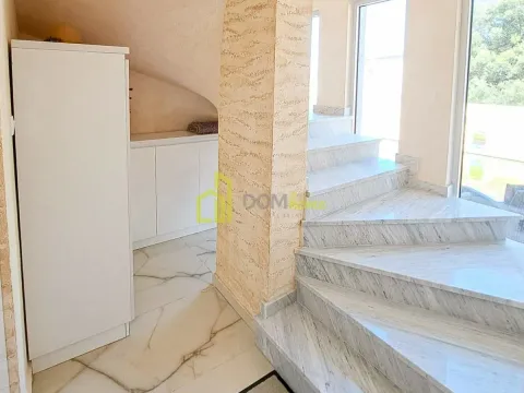 Izdavanje, kuća, 170m², Bar, Crna Gora - image 16