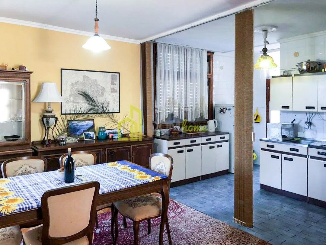 Prodaja, kuća, 300m², Šušanj, Bar