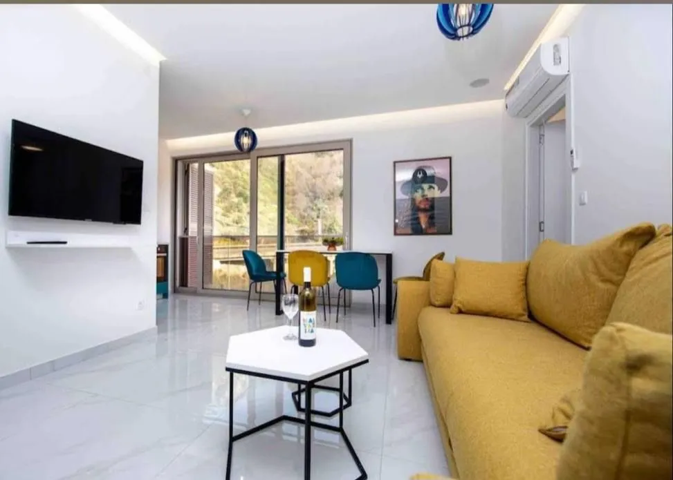Rent, one bedroom apartment, 41m², Rafailovići, Budva