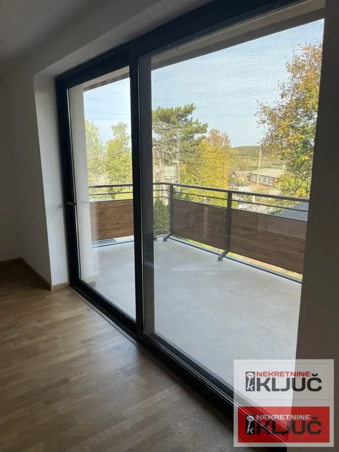 Izdavanje, kuća, 247m², Sremska Kamenica, Petrovaradin