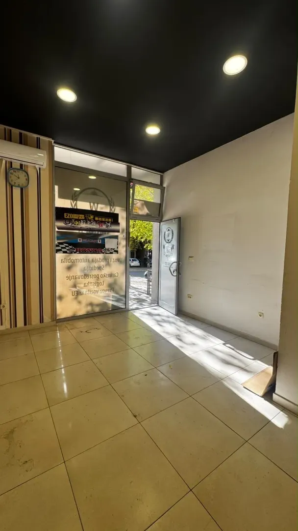 Rent, office space, 18m², Oktobarske Revolucije, Podgorica