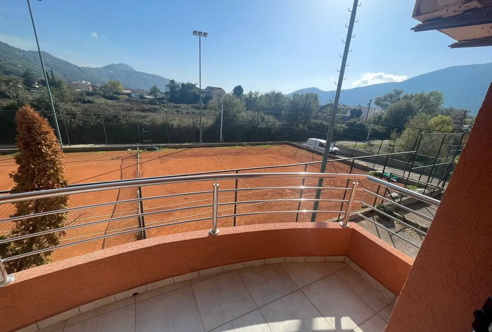 Prodaja, dvosoban stan, 85m², Lastva Grbaljska, Kotor