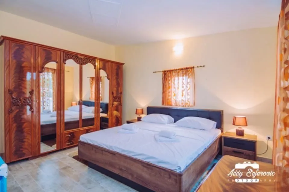 Rent, three bedroom apartment, 200m², Dobre Vode, Bar
