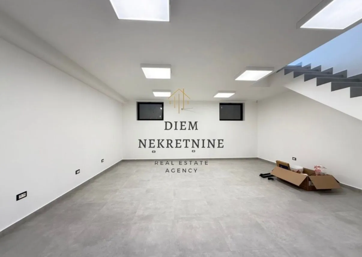 Rent, office space, 95m², City Kvart, Podgorica