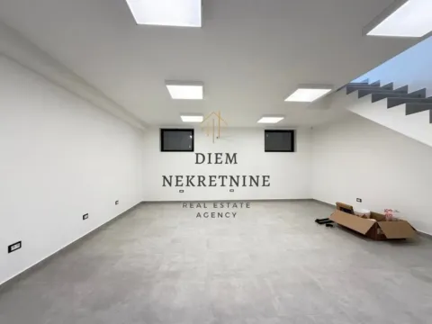 Rent, office space, 95m², City Kvart, Podgorica - image 2