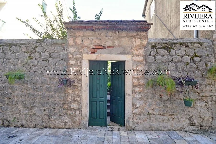 Sale, house, 350m², Risan, Kotor