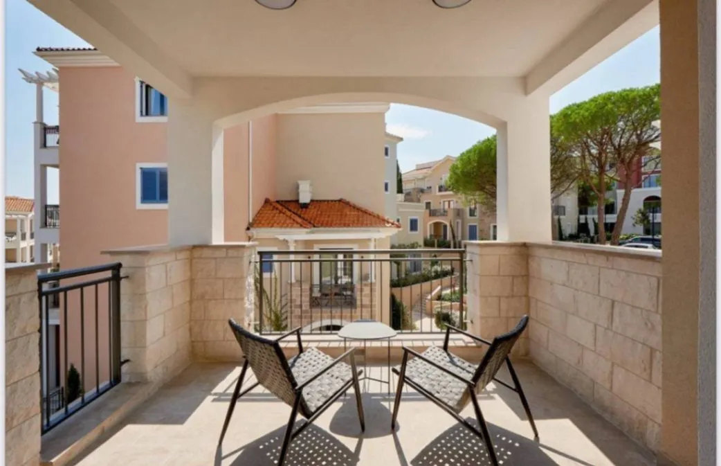 Prodaja, dvosoban stan, 80m², Luštica Bay, Tivat