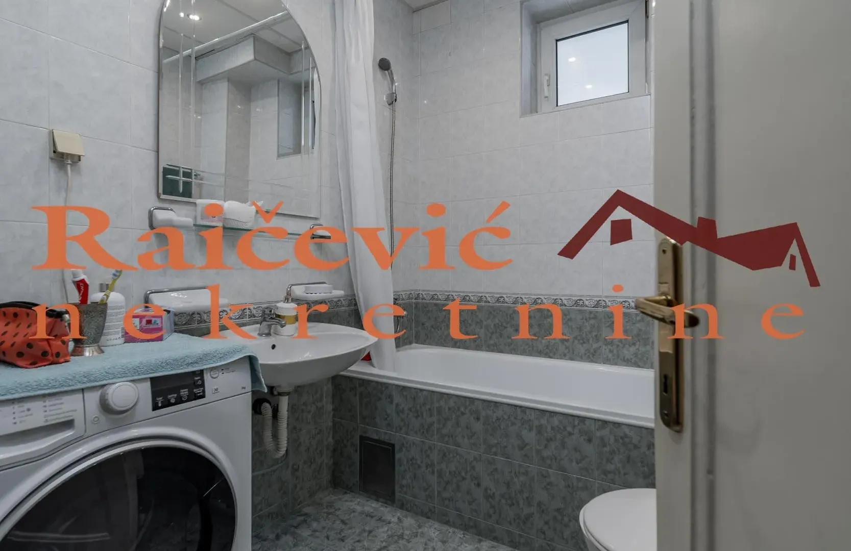 Rent, four bedroom apartment, 108m², Zvezdara Sve Podlokacije, Beograd
