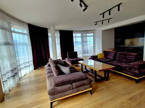 Izdavanje, trosoban stan, 140m², Stari Bar, Bar - image 1