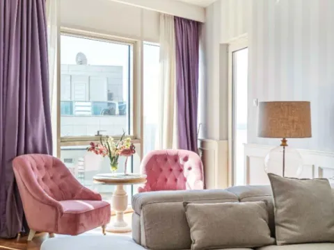 Izdavanje, jednosoban stan, 77m², Centar, Budva