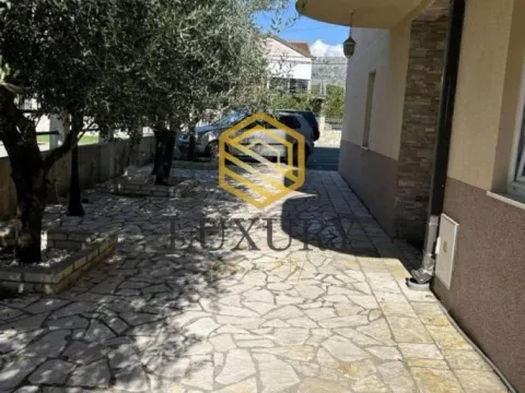 Prodaja, jednosoban stan, 60m², Zagorič, Podgorica - image 2