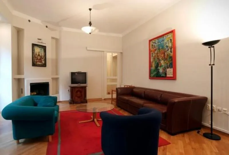 Izdavanje, stan, 160m², Stari Grad, Beograd