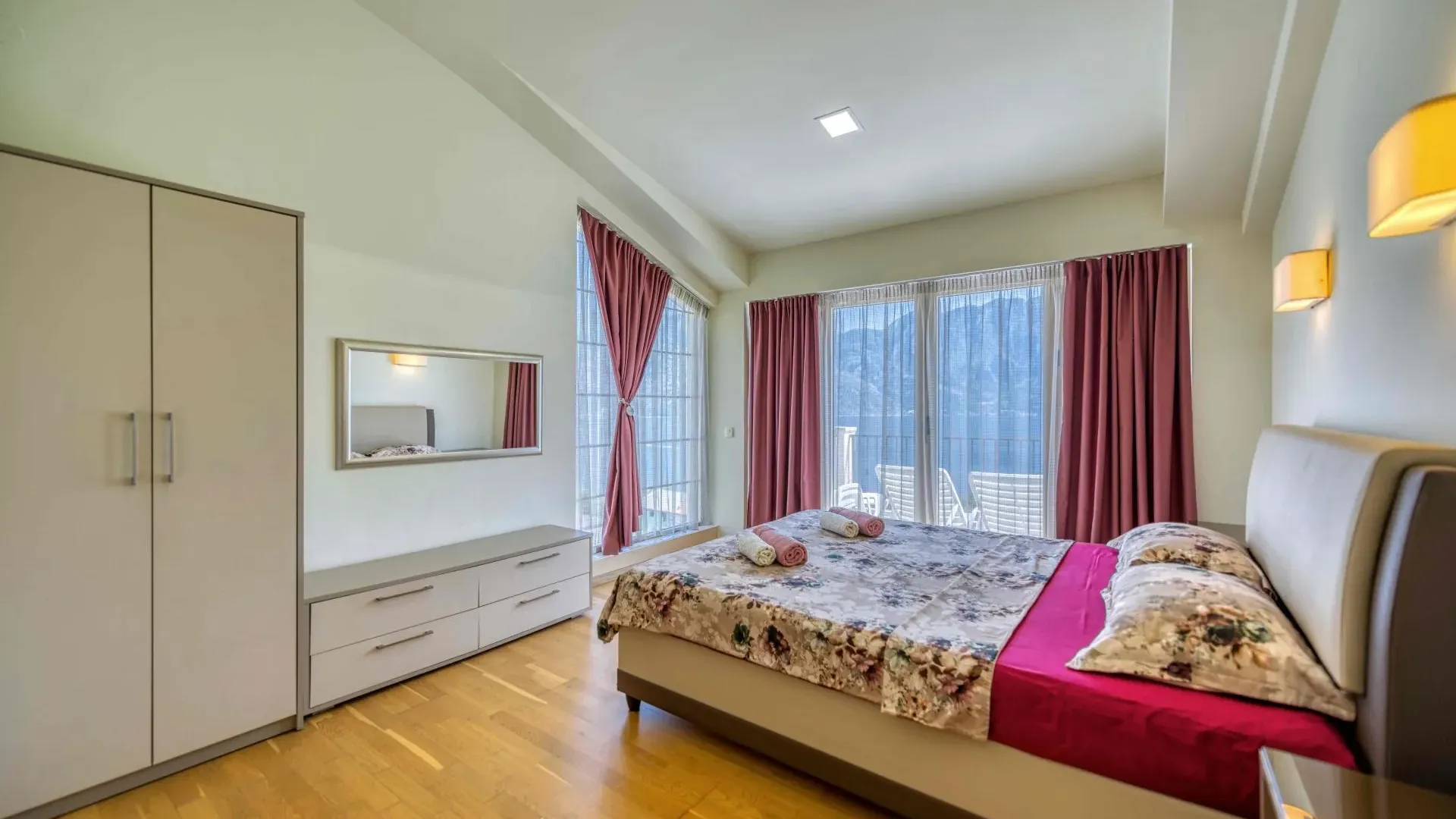 Prodaja, stan, 167m², Kotor, Crna Gora