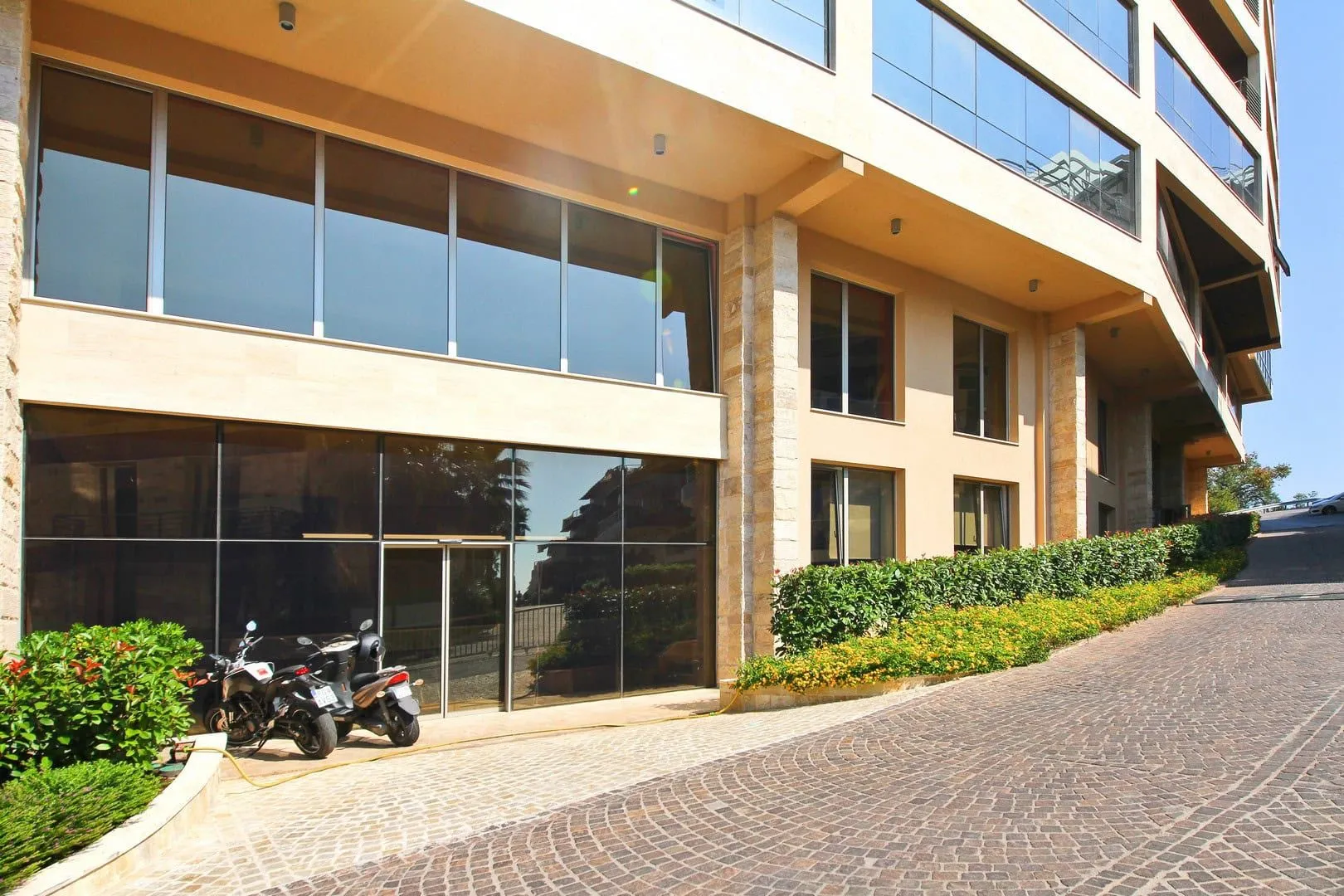 Sale, office space, 626m², Budva, Crna Gora