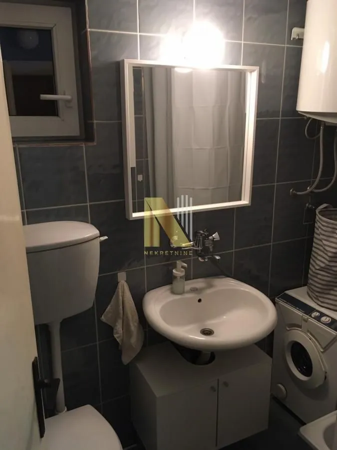 Izdavanje, garsonjera, 28m², Podbara, Novi Sad Sve Podlokacije