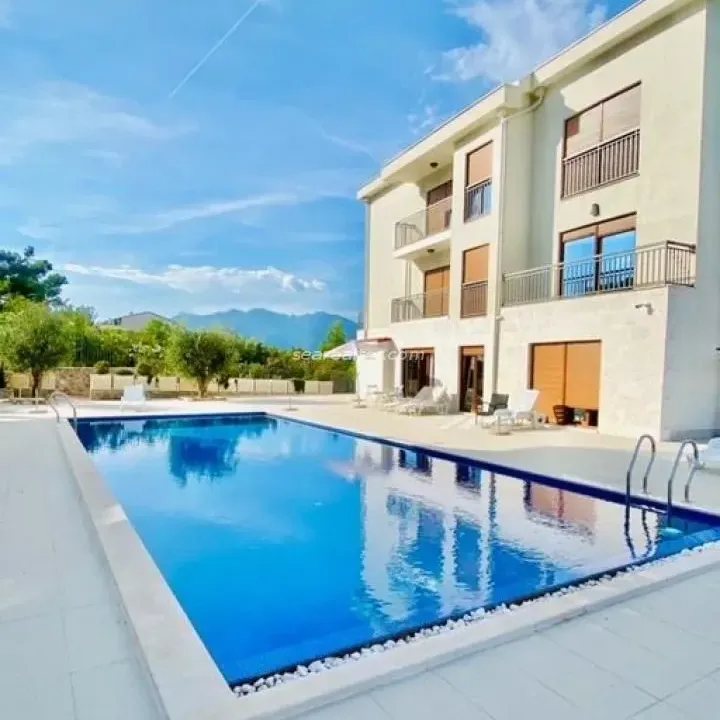 Izdavanje, jednosoban stan, 51m², Đuraševići, Tivat