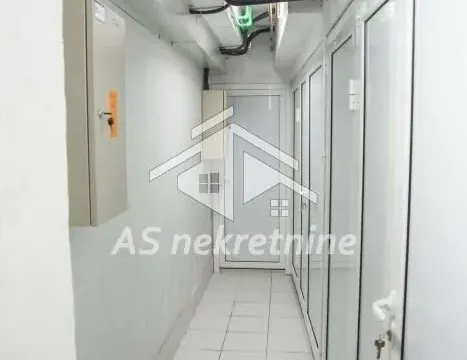 Izdavanje, kuća, 1400m², Savski Venac, Beograd - image 25