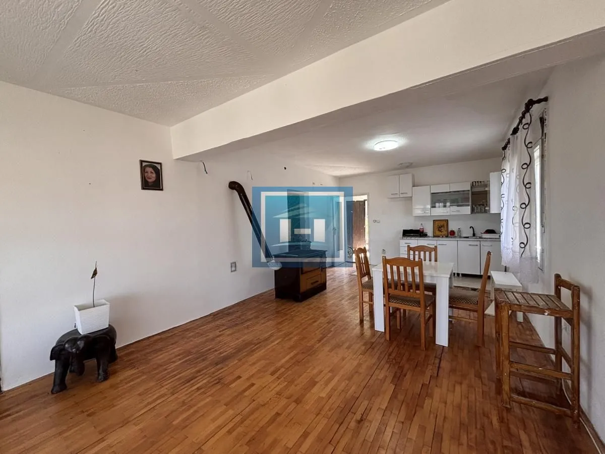 Prodaja, kuća, 360m², Šantarovac, Jagodina