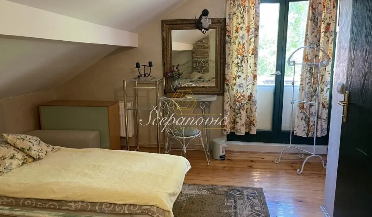 Prodaja, kuća, 202m², Sremska Kamenica, Petrovaradin