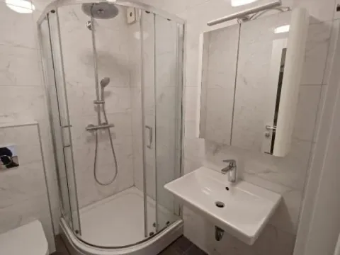 Izdavanje, poslovni prostor, 84m², Kalenić Pijaca, Vračar Sve Podlokacije - image 9