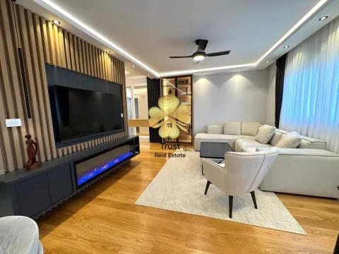 Izdavanje, trosoban stan, 100m², Central Point, Podgorica - image 5