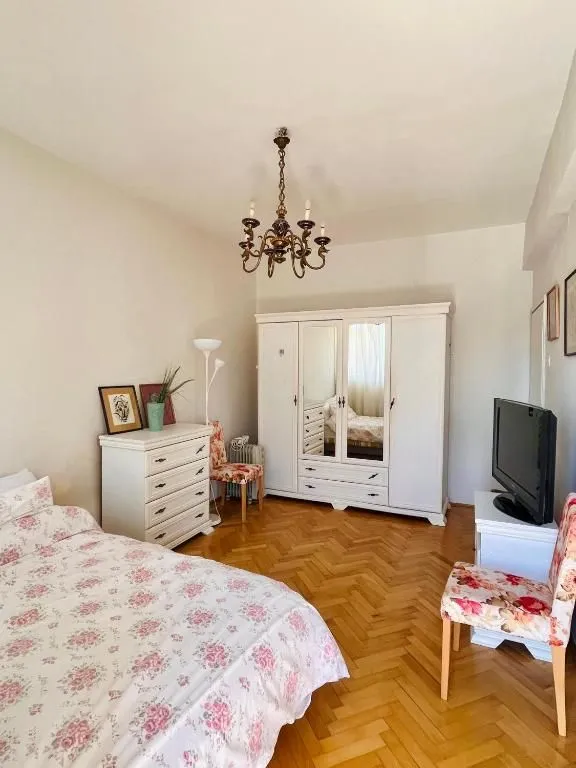 Rent, one bedroom apartment, 40m², Centar, Tivat