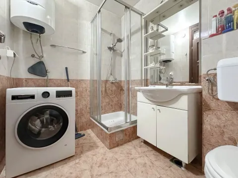 Izdavanje, jednosoban stan, 50m², Centar, Budva - image 6