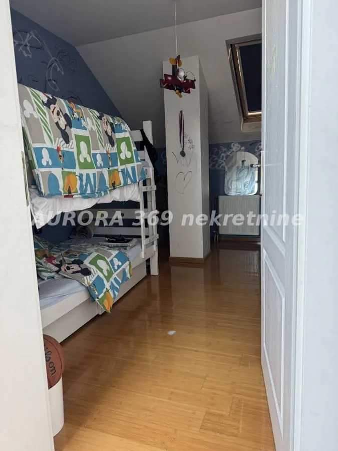 Sale, four bedroom apartment, 130m², Ruma, Srbija