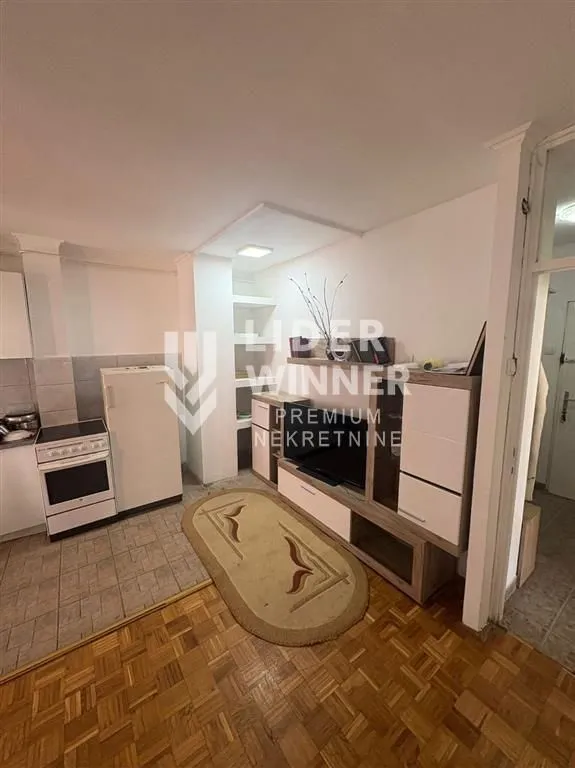 Prodaja, četvorosoban stan, 70m², Arnajevo, Barajevo