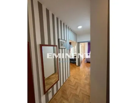 Rent, two bedroom apartment, 41m², Neimar, Vračar Sve Podlokacije - image 12