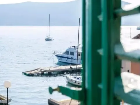 Izdavanje, stan, 70m², Tivat, Crna Gora - image 3