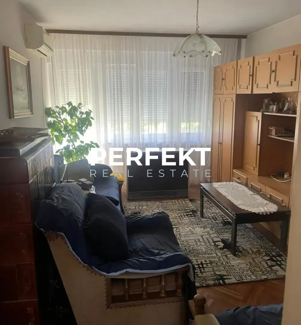 Prodaja, dvosoban stan, 54m², Centar, Pančevo