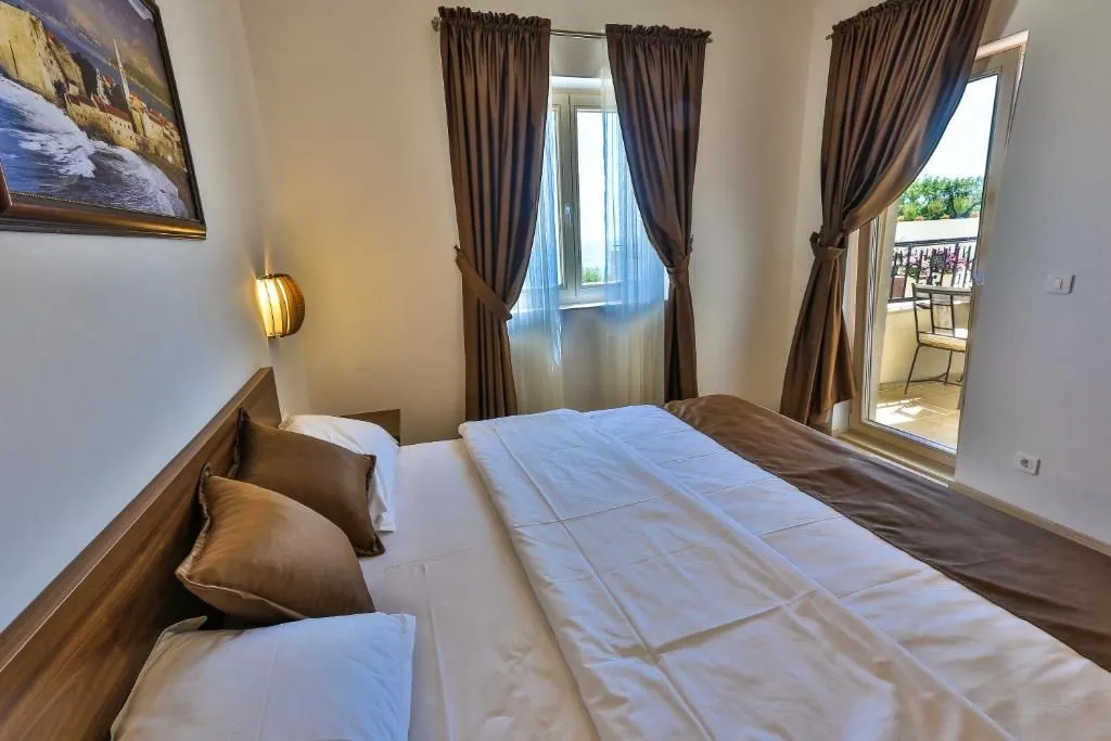 Sale, house, 150m², Reževići, Budva