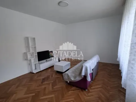 Izdavanje, trosoban stan, 78m², Kanarevo Brdo, Beograd - image 5