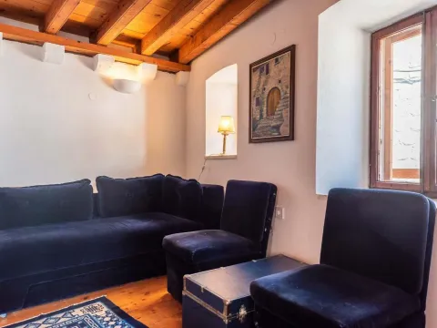 Izdavanje, kuća, 100m², Perast, Kotor - image 8