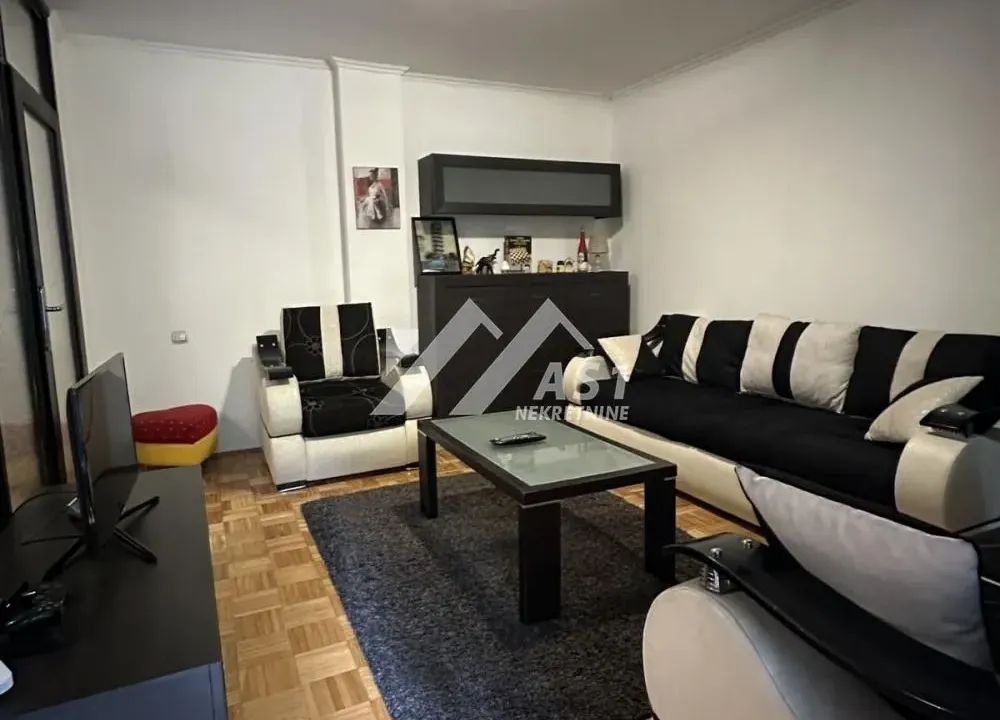 Izdavanje, dvosoban stan, 56m², Bulevar Oslobodjenja, Novi Sad Sve Podlokacije