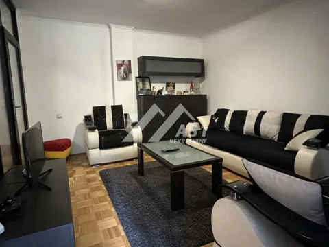 Izdavanje, dvosoban stan, 56m², Bulevar Oslobodjenja, Novi Sad Sve Podlokacije - image 1