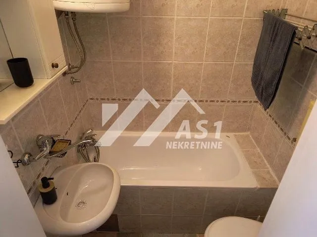 Izdavanje, stan, 30m², Grbavica, Novi Sad Sve Podlokacije