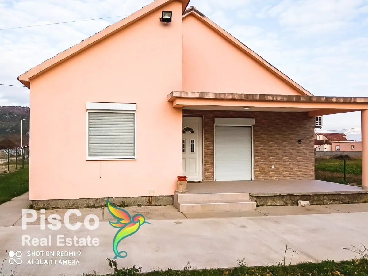 Izdavanje, kuća, 100m², Podgorica, Crna Gora