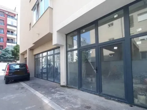 Prodaja, poslovni prostor, 171m², Čukarica, Beograd - image 5