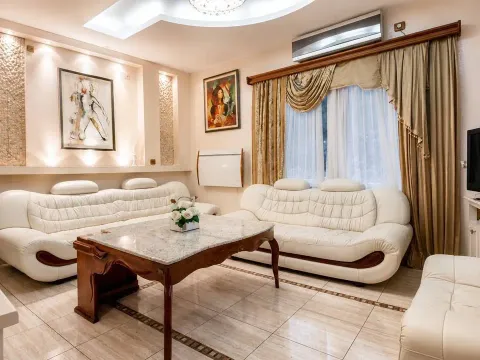 Sale, house, 200m², Bečići, Budva - image 2
