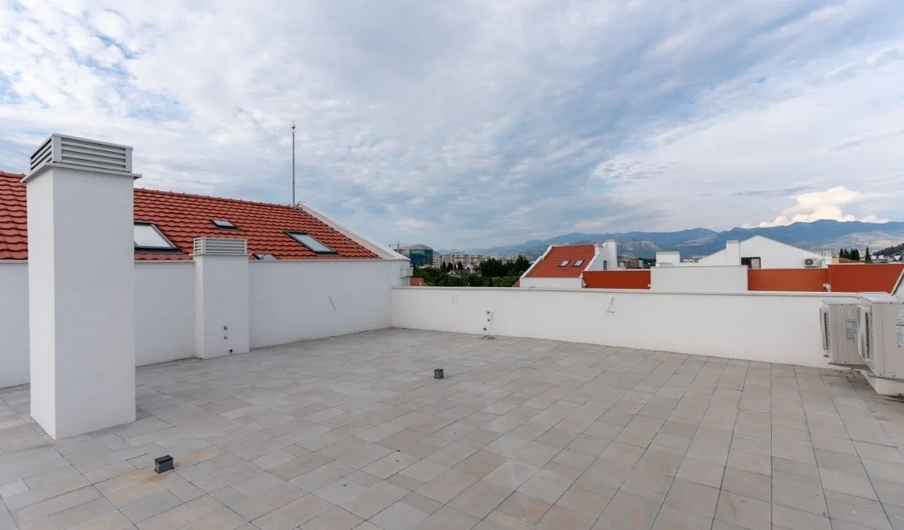 Izdavanje, stan, 173m², Zabjelo, Podgorica