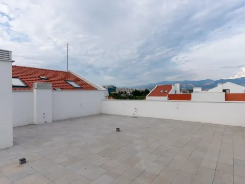 Izdavanje, stan, 173m², Zabjelo, Podgorica - image 16