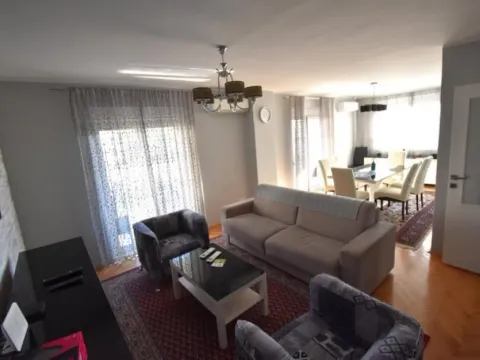 Rent, two bedroom apartment, 80m², Centar, Tivat