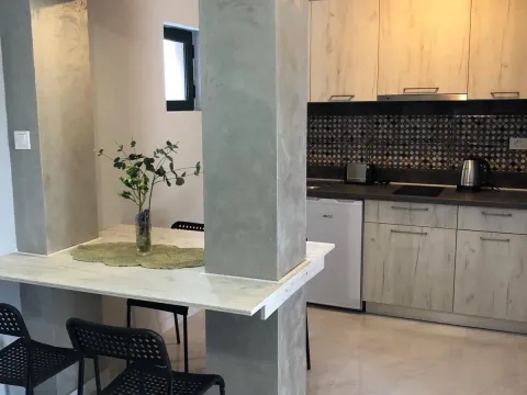 Rent, one bedroom apartment, 42m², Brdišta, Tivat - image 5