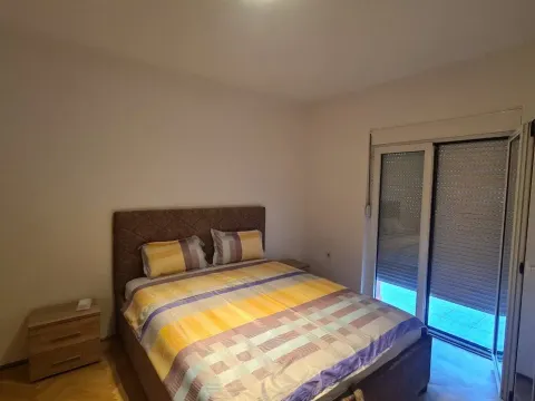 Izdavanje, dvosoban stan, Podgorica, Crna Gora - image 7